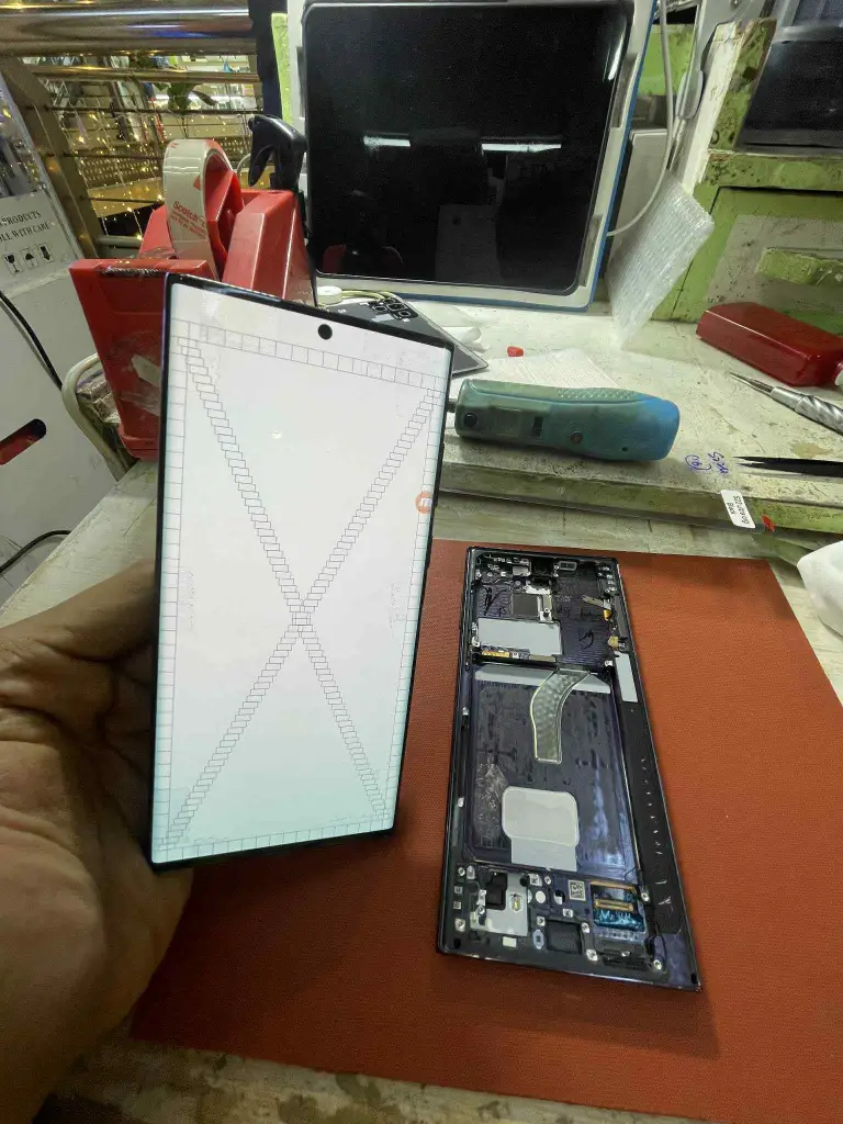 Same-Day Fast Samsung Screen Repair in Burton